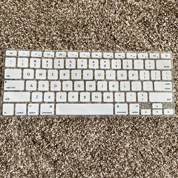 3/$15 MacBook Keyboard Covers - Picture 4 of 6